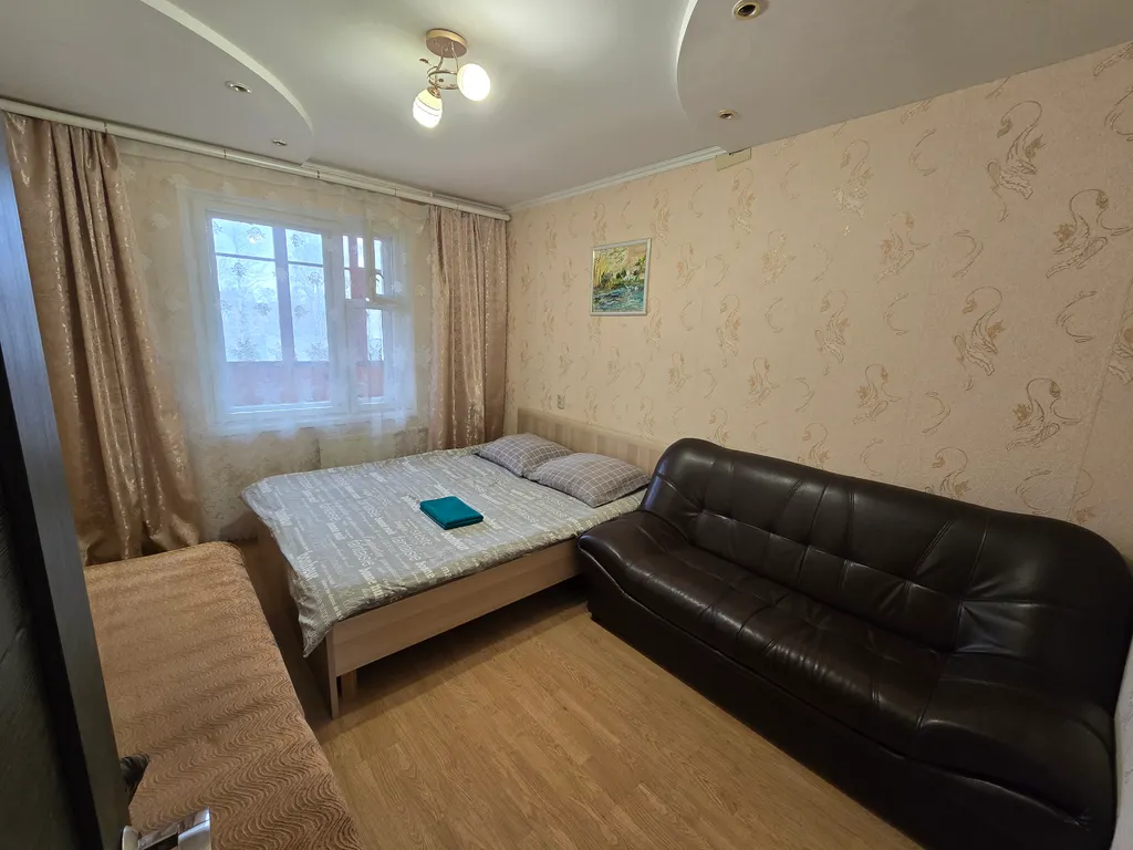 Отличная двухкомнатная квартира в 2 километрах от Псковского Кремля