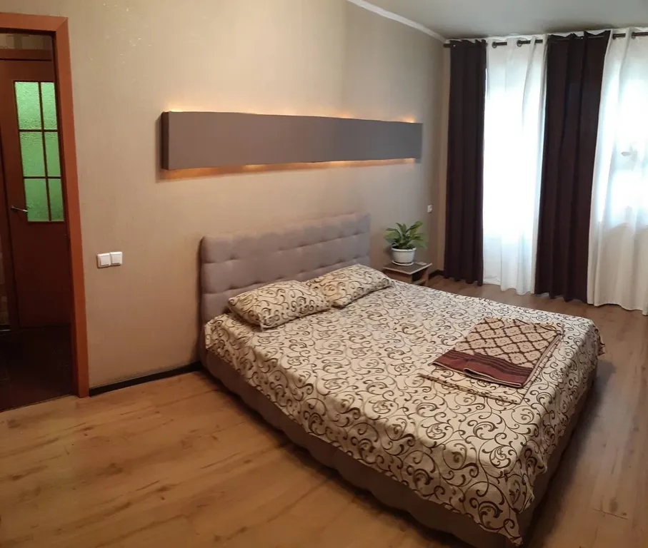 Квартира Отличные условия в центре города — аренда посуточно в Макеевка