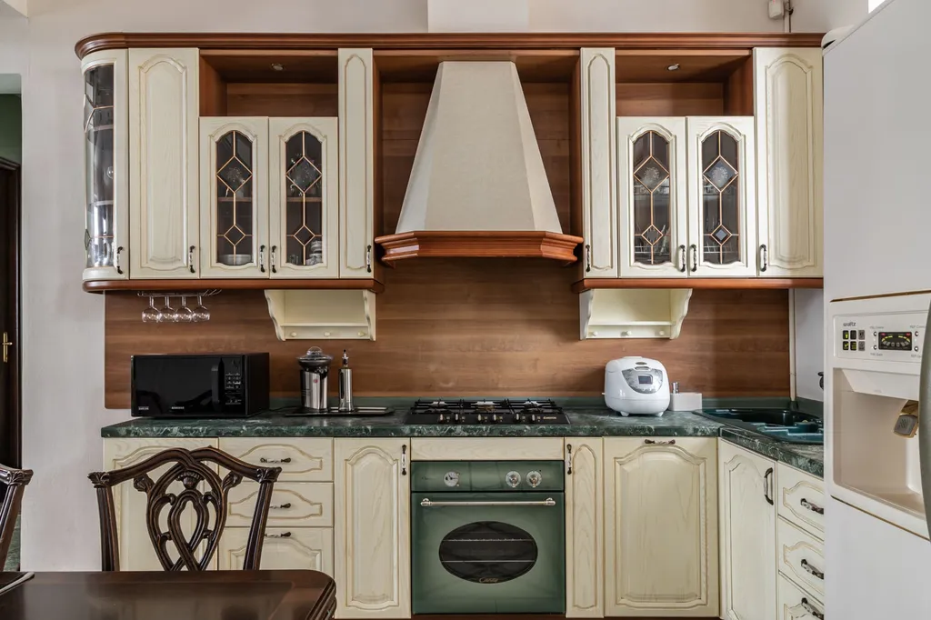 Квартира 4-комнатная квартира в центре с собственной парковкой — Москва