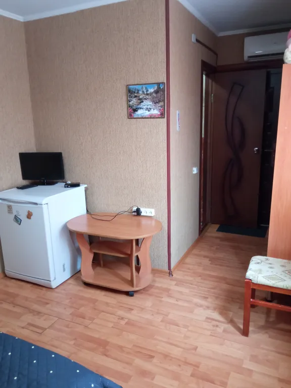 Отдельный номер на троих