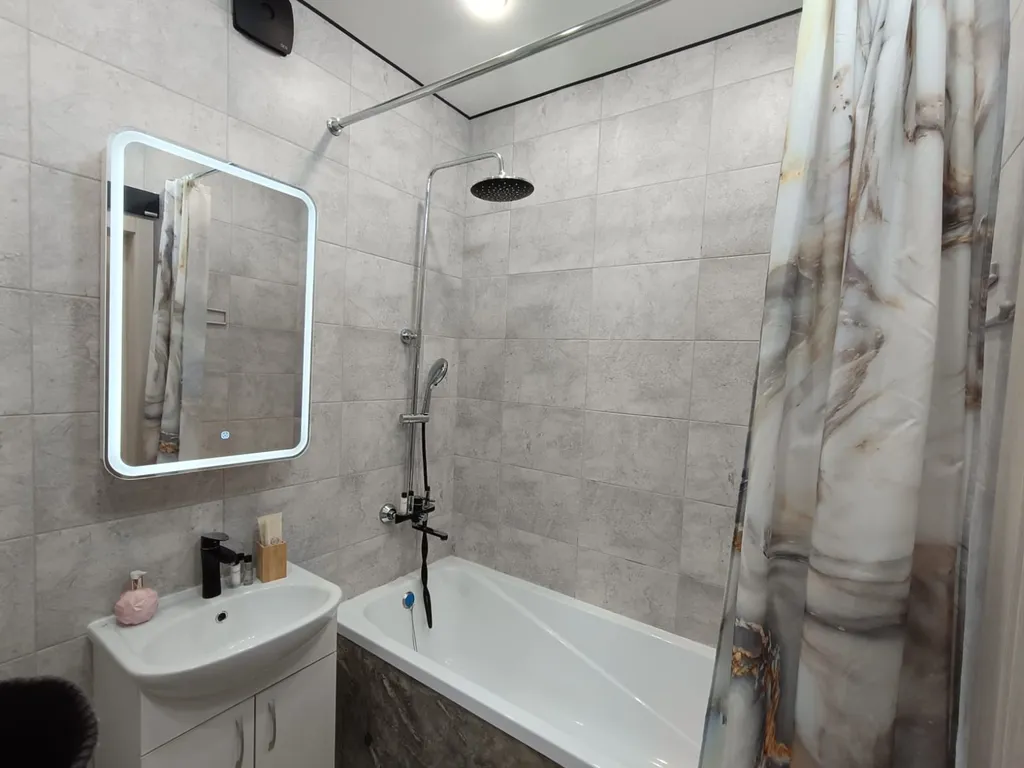 Новая студия комфорт класса с видом на реку Обь