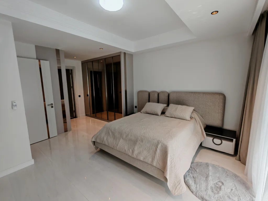 Квартира с тремя спальнями Azura World Residence & Hotel