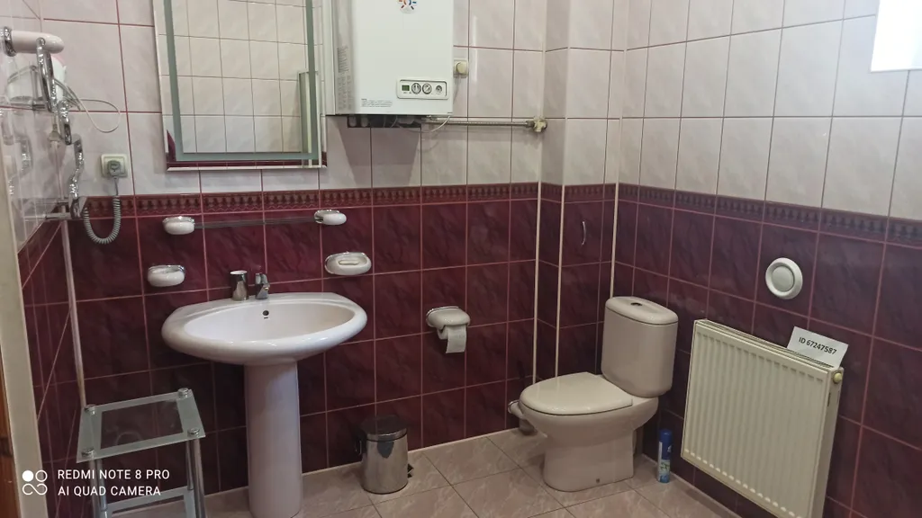 Квартира отдельная на первом этаже частного дома