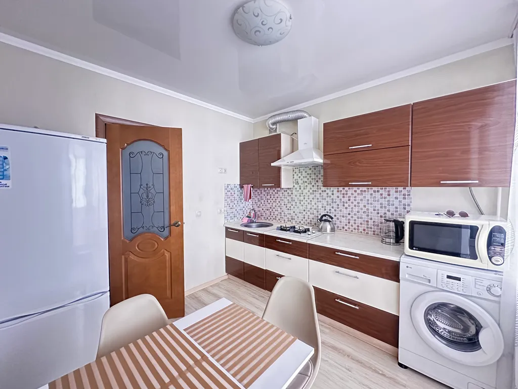 Квартира Чистая уютная квартира для отдыха — Ейск