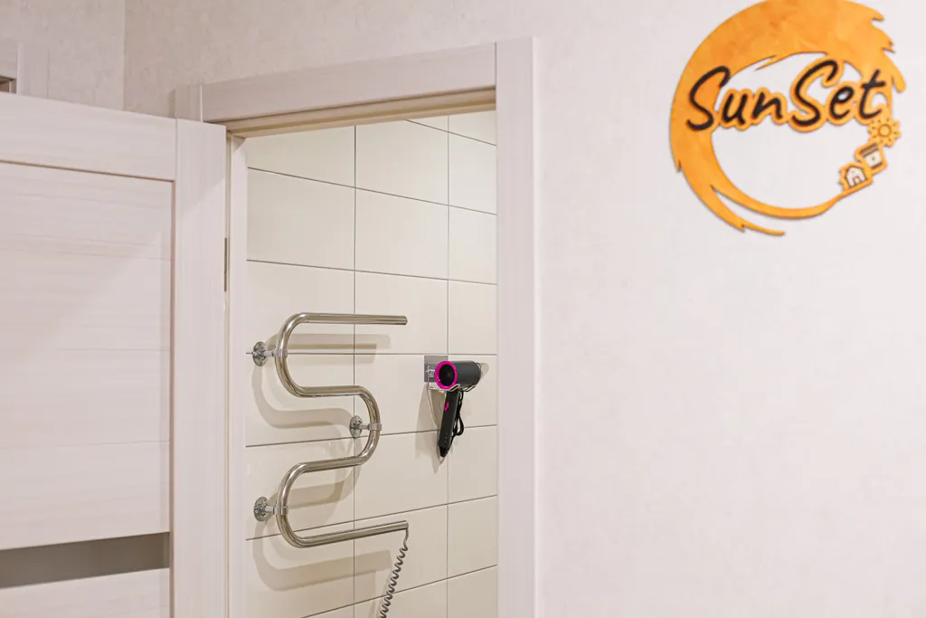 SunSet студия Цветной лев