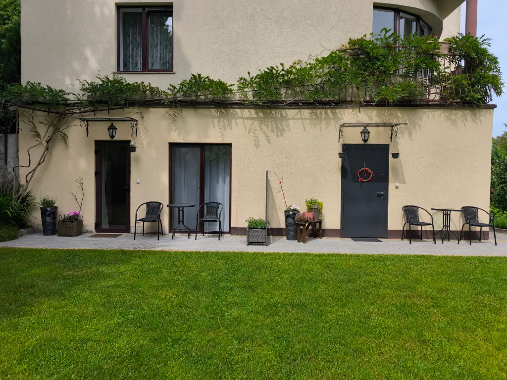 Квартира Квартира Студия с выходом на лужайку — Светлогорск