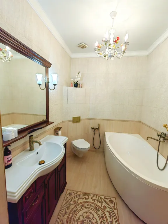 Эксклюзивная, теплая и очень уютная квартира в самом центре города