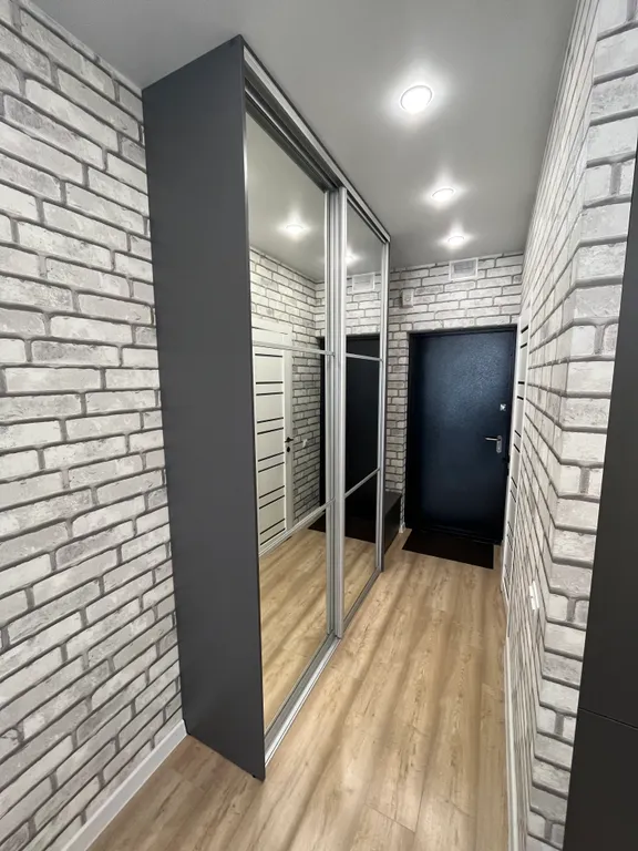 Студия в новом доме рядом с кадетским училищем