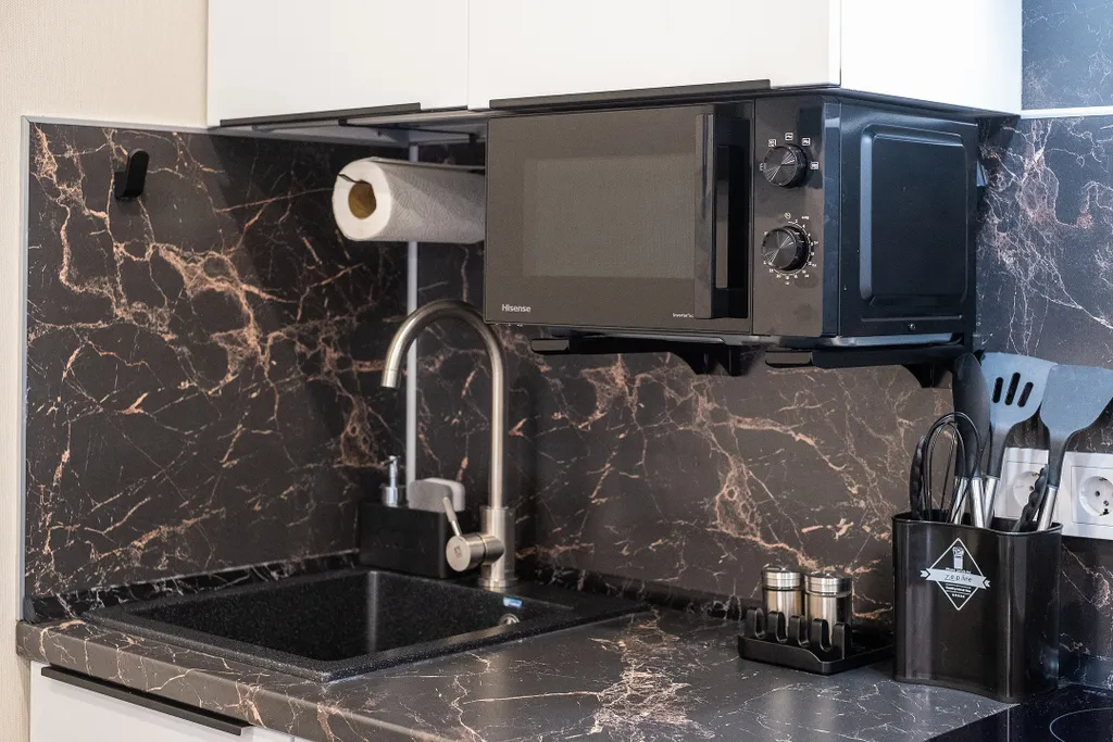 Студия с новым ремонтом и видом на горы