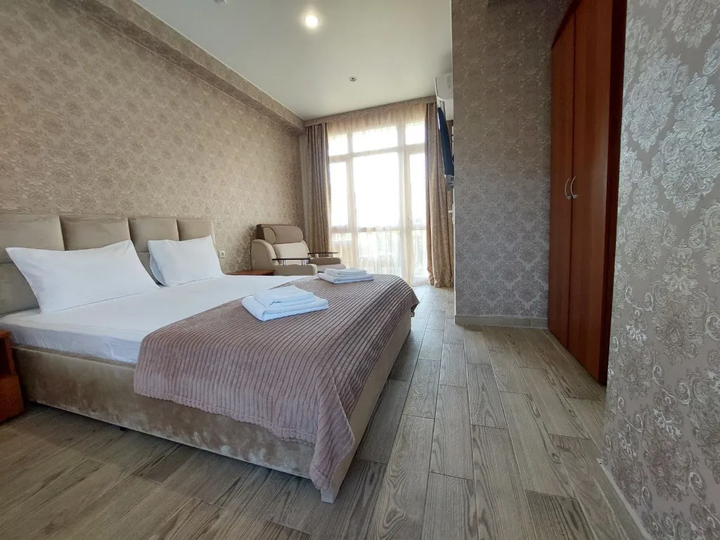 Квартира Апартаменты с балконом на 1 береговой — Адлер