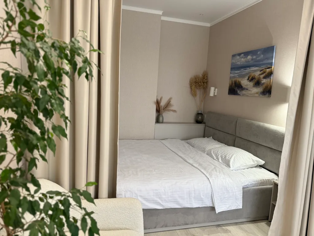 Чистая и уютная квартира с видом на Волгу и на остров