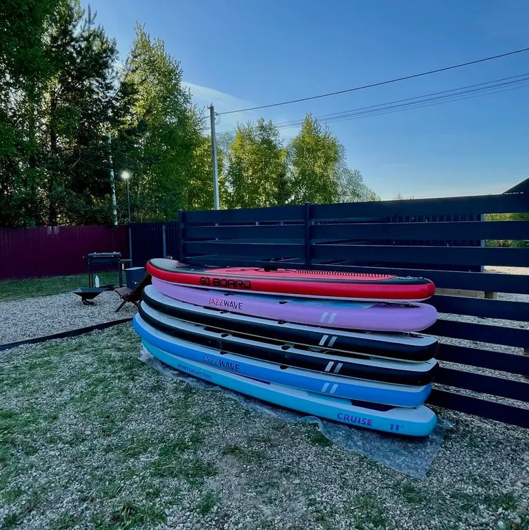 Домик у реки с банным чаном и сап-бордами