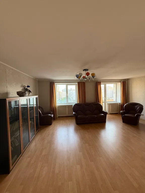 Квартира Просторная 4-комнатная квартира на Морской (3 спальни) — Санкт-Петербург