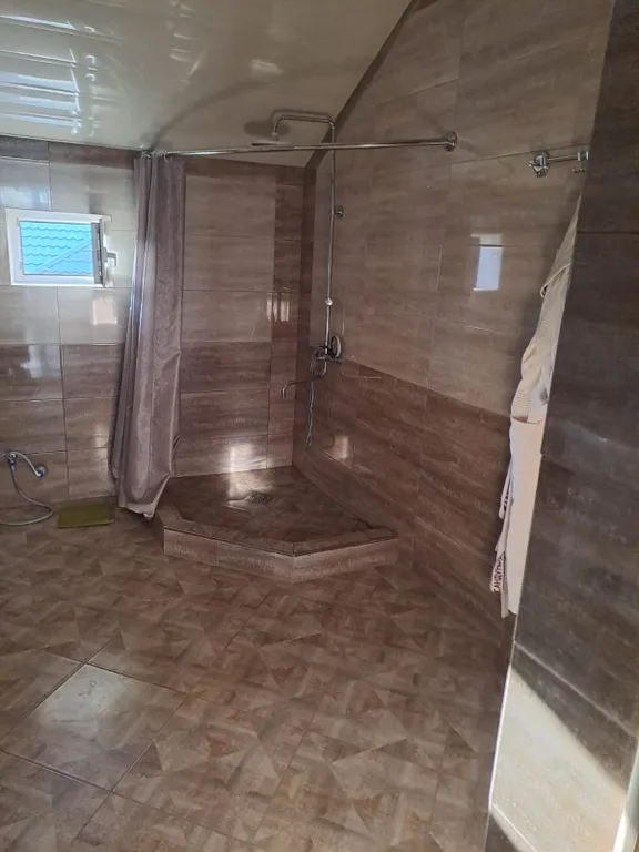 Дом 2 этажный просторный со всеми условиями. 2 этаж верандой