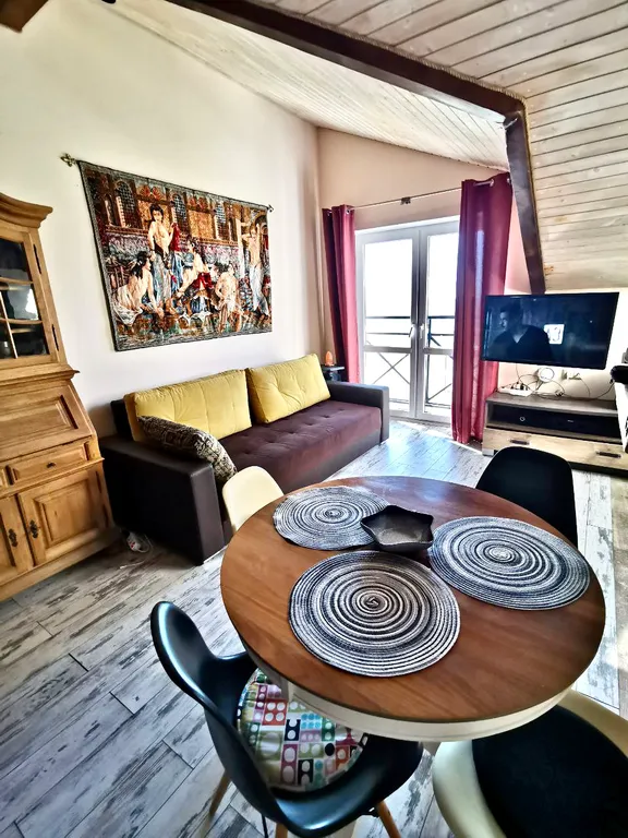 Чердачный лофт стиль интерьера в квартире эклектика