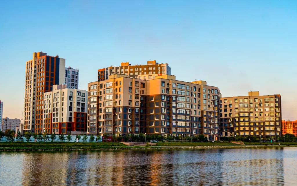 2-комнатная на набережной с видом на реку