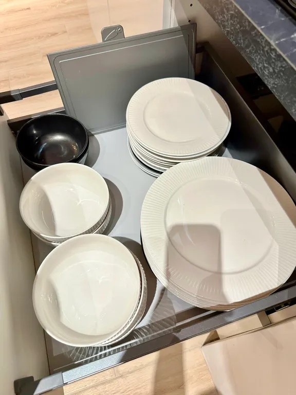 Новый панорамный барнхаус с сауной на лесном участке