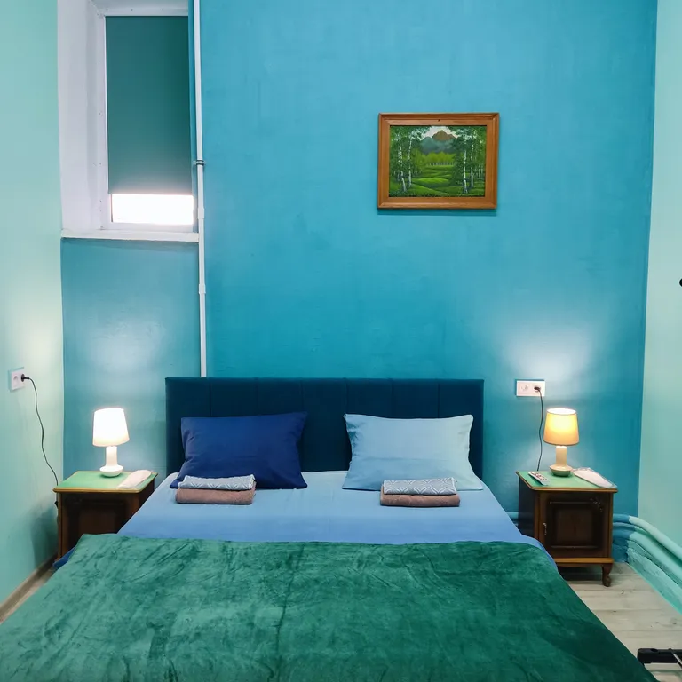 Квартира Семейный номер с двухспальной кроватью и диваном — аренда посуточно в Златоуст