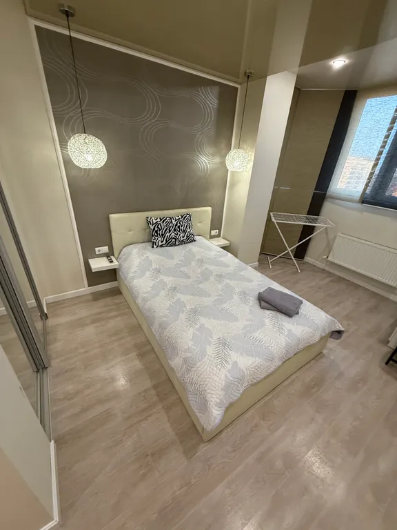 2-комнатная квартира около парка Галицкого