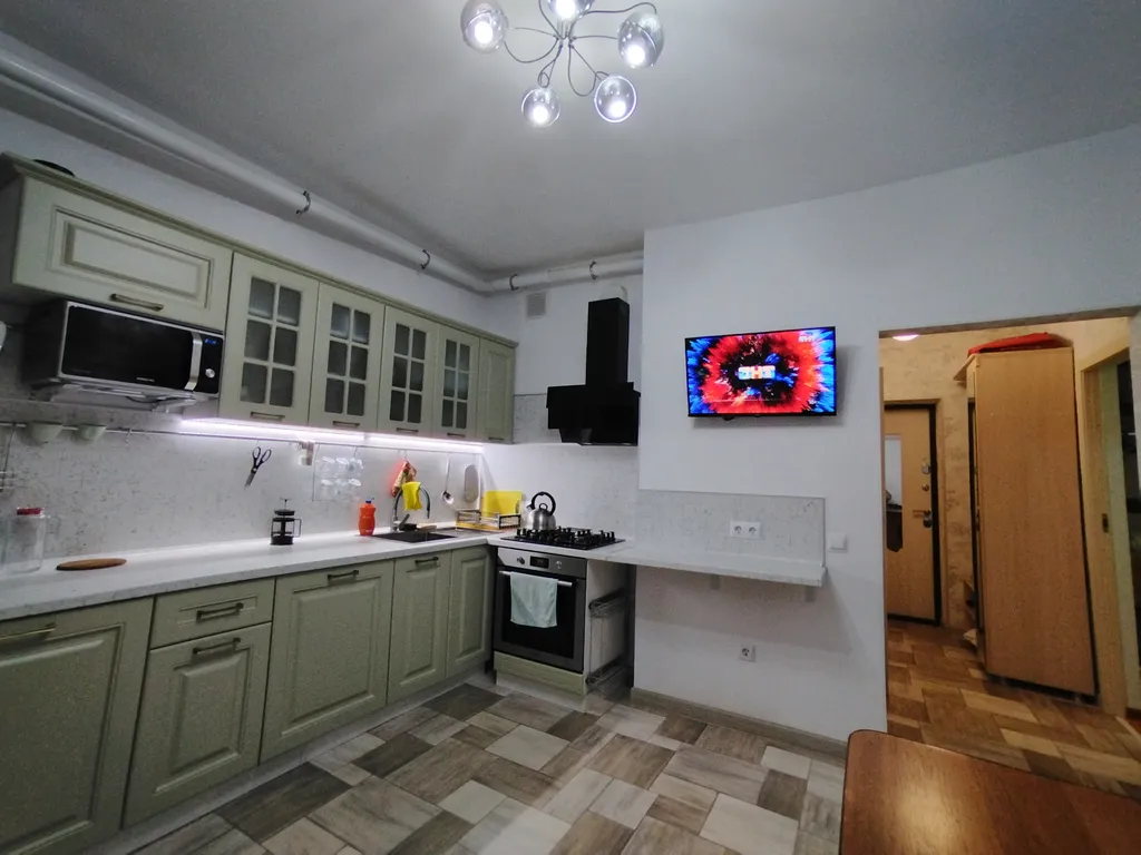 Двухкомнатная квартира с балконом на Соколиной — аренда посуточно в Адлер