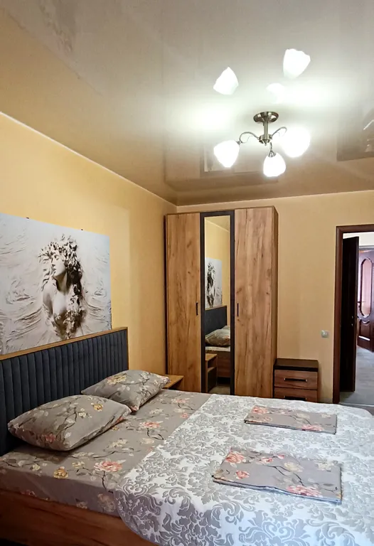 Квартира с видом на набережную и горы