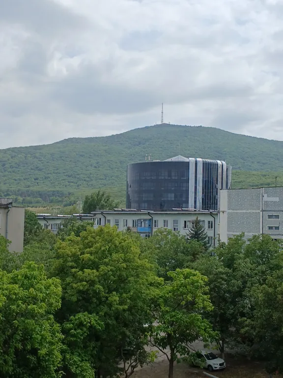 Чисто, уютно на курорте в приятной квартире у подножья горы Машук