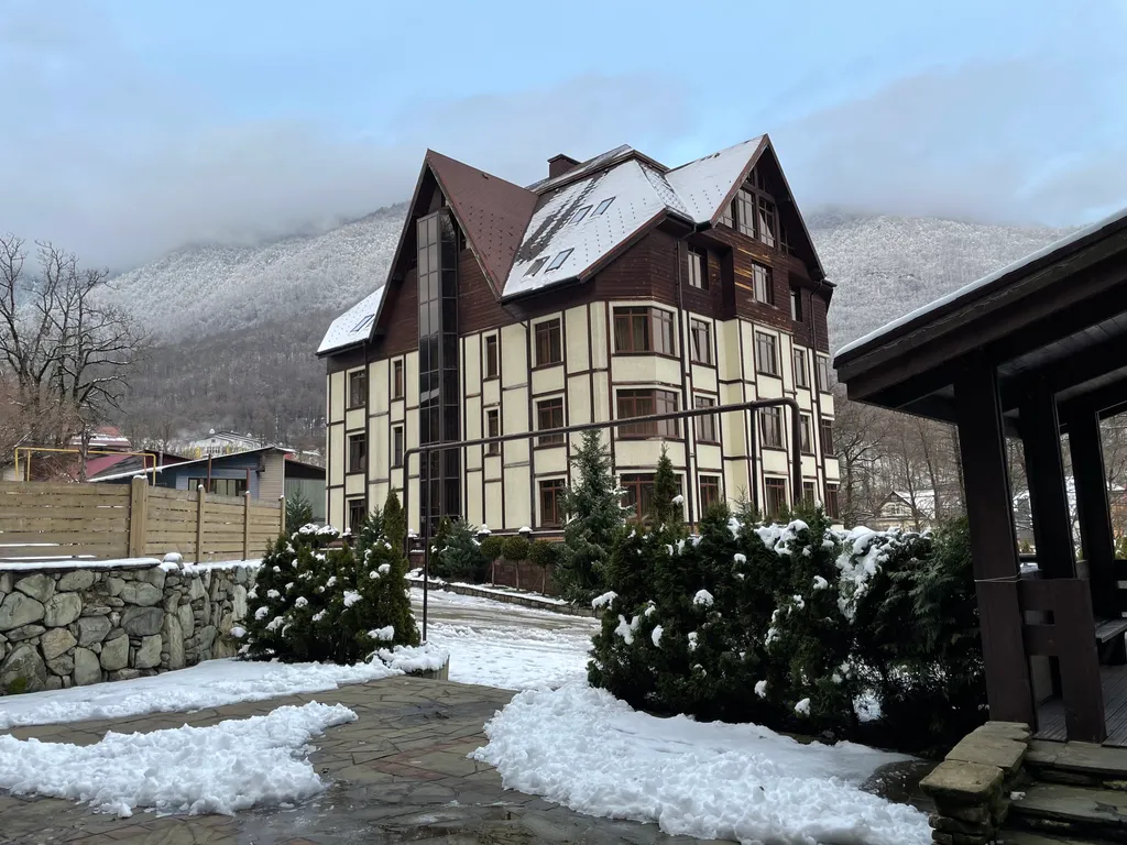 2-комнатный апартамент с видом на Аигбу