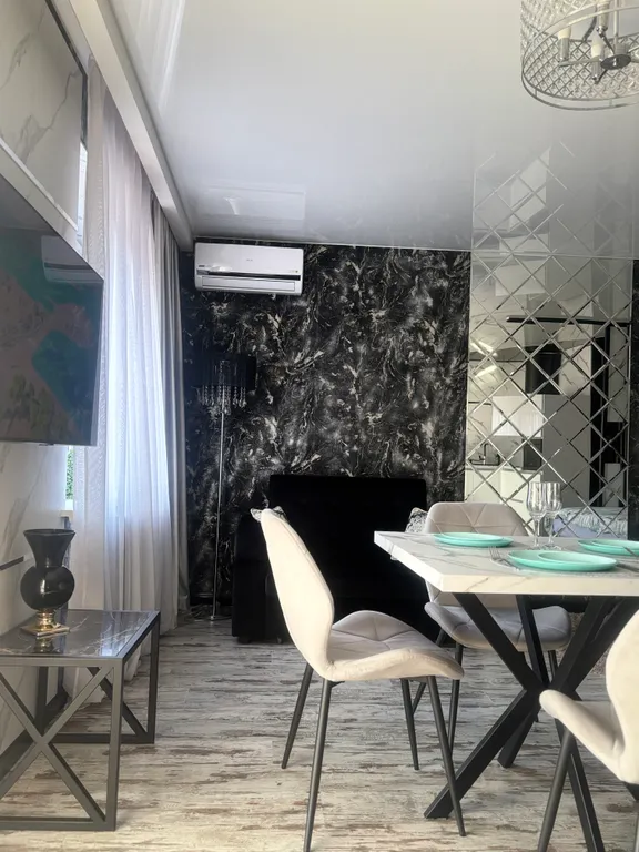 Современная студия в новом доме