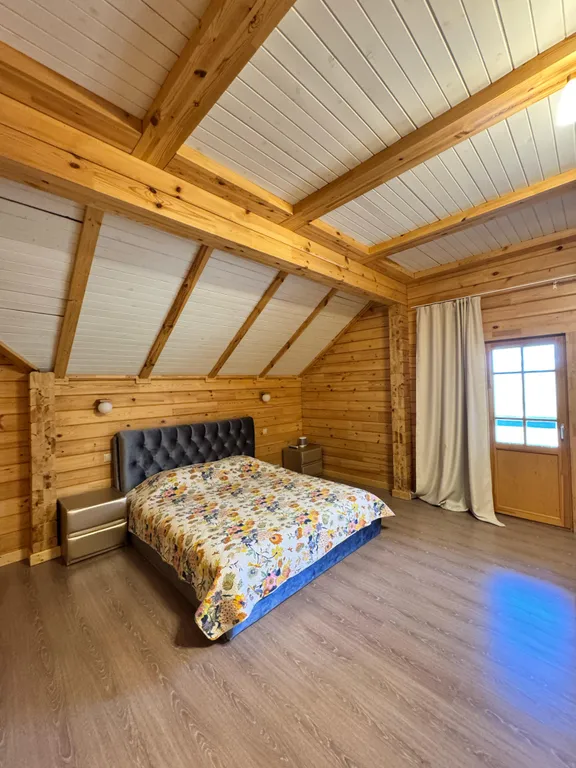 Дом на берегу водохранилища