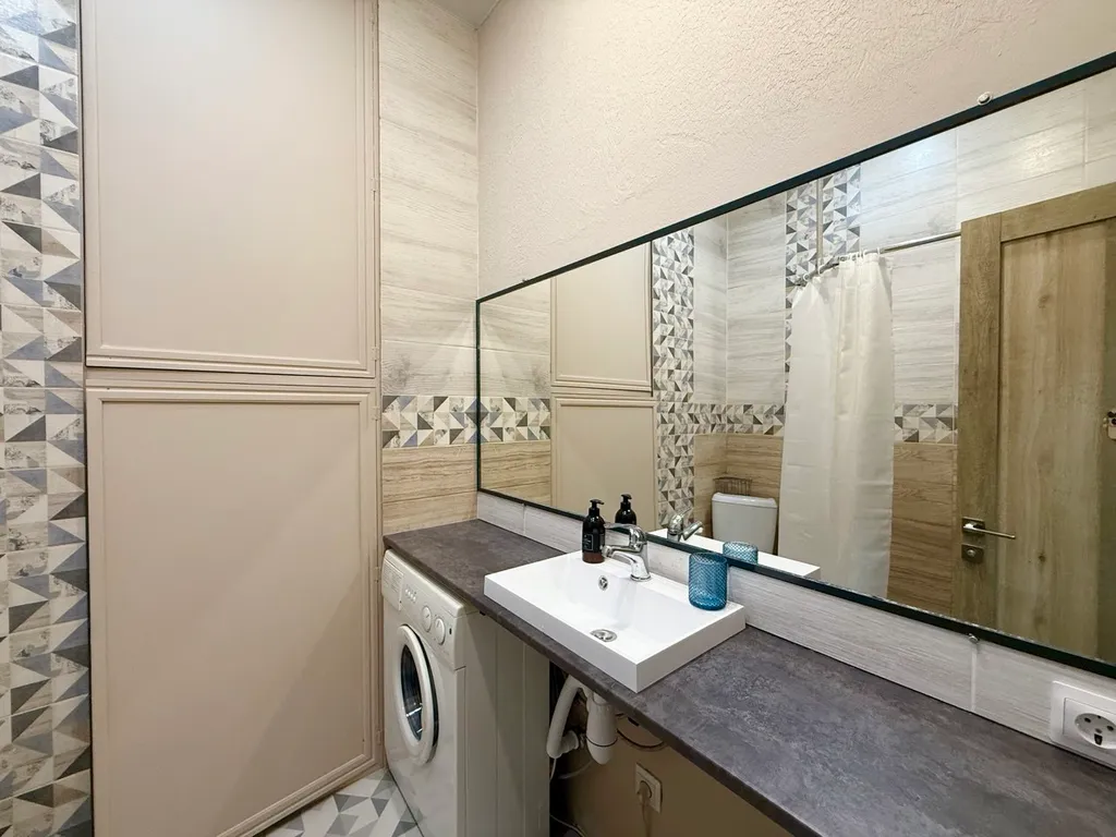 Квартира Светлые апартаменты с панорамным видом на море, горы и маяк — Геленджик