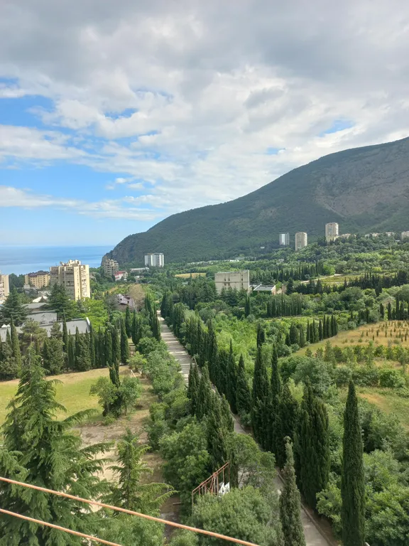 Квартира с панорамным видом на море и горы