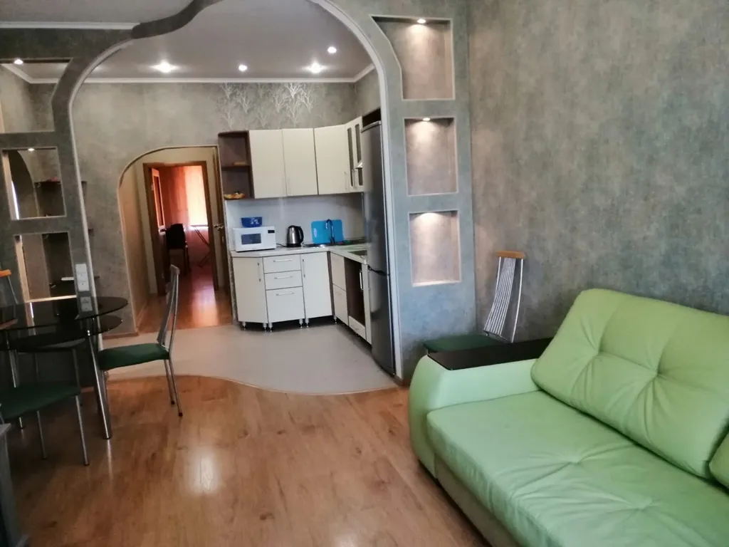 Двухкомнатная квартира в центре Сургута