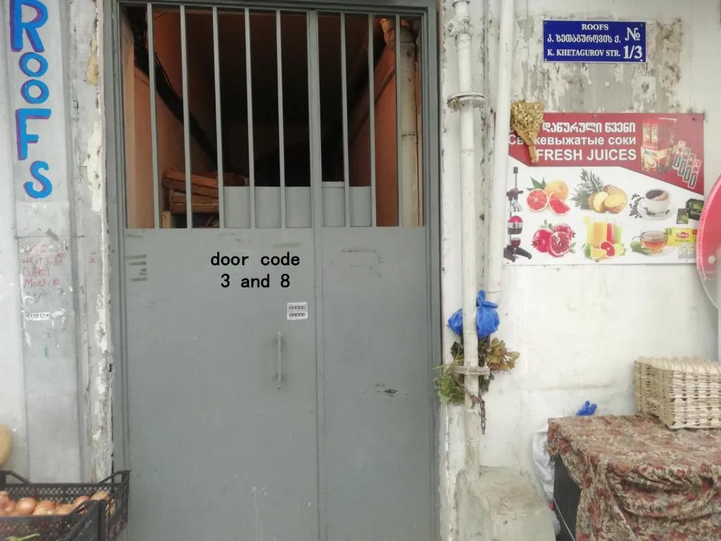 Уютная студия в мансарде грузинского дворика