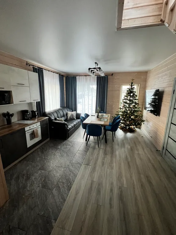 4-комнатный Дом