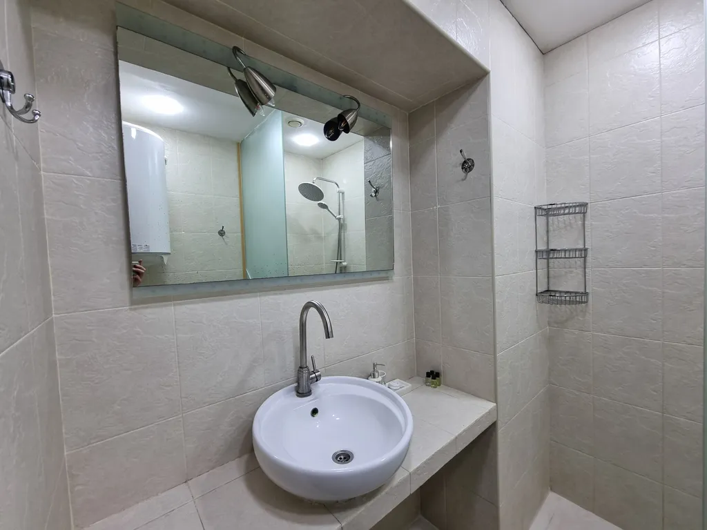 Сахиль апарт