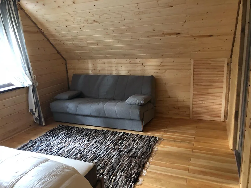 Сосновое шале на берегу Сямозера