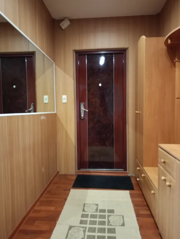 Просторная теплая квартира с двуспальной кроватью, 2 ТВ,интернет.