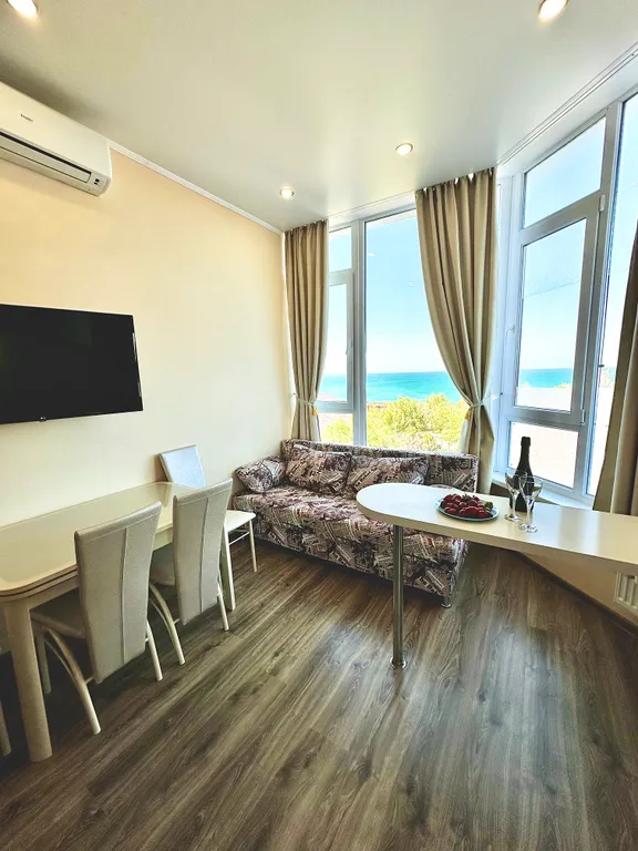 Апартамент с видом на море