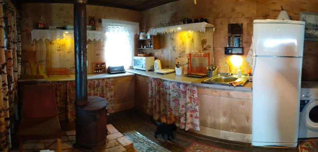 Деревенский дом с видом на озеро