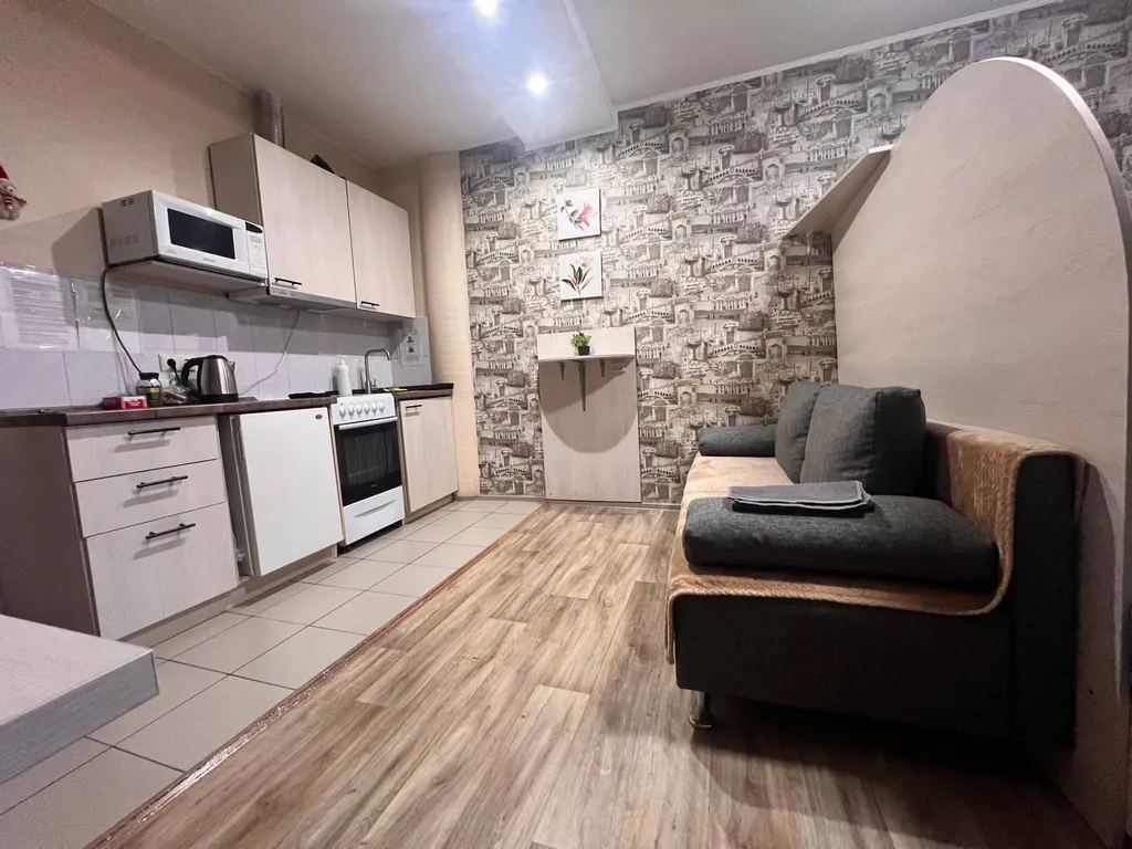 Квартира Студия центр уютная светлая, ТЦ Вояж, парковка, кафе, аквапарк, источник — Тюмень