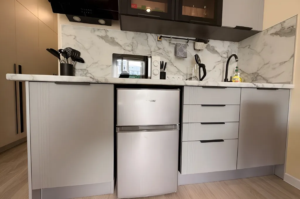 Студия с балконом и парковкой, рядом с набережной