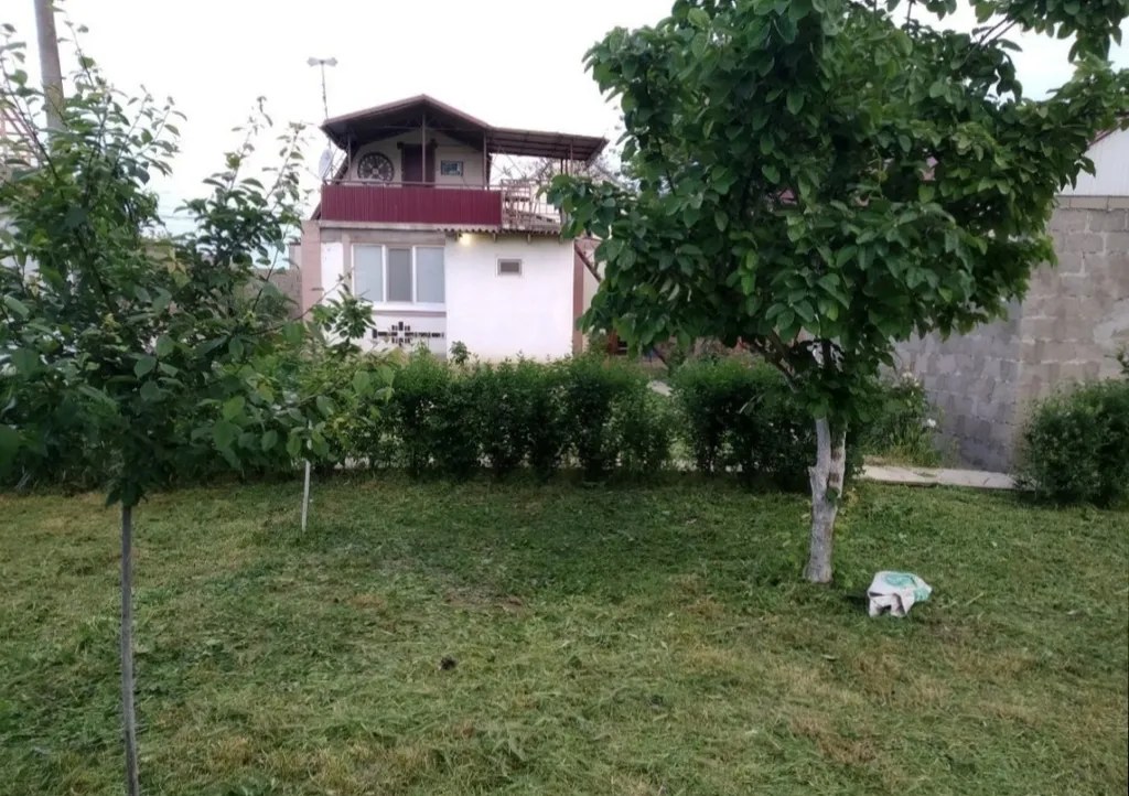 Коттедж Двухэтажная дача с бассейном — аренда посуточно в Избербаш