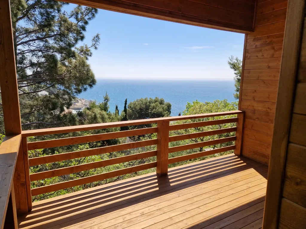 Коттедж Уютный деревянный домик с видом на море — аренда посуточно в Береговое (Ялта)