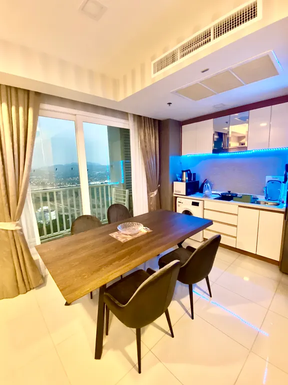 Просторные премиальные апартаменты-пентхаус