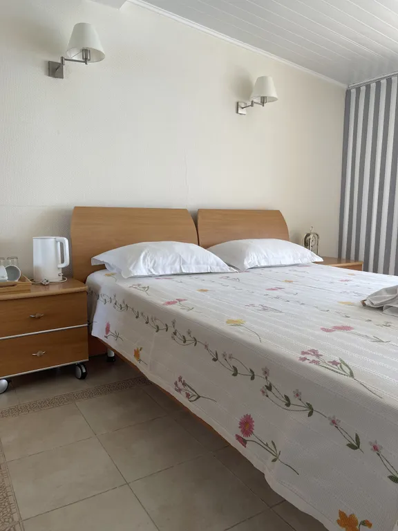 Делюкс трехместный с балконом и видом на море