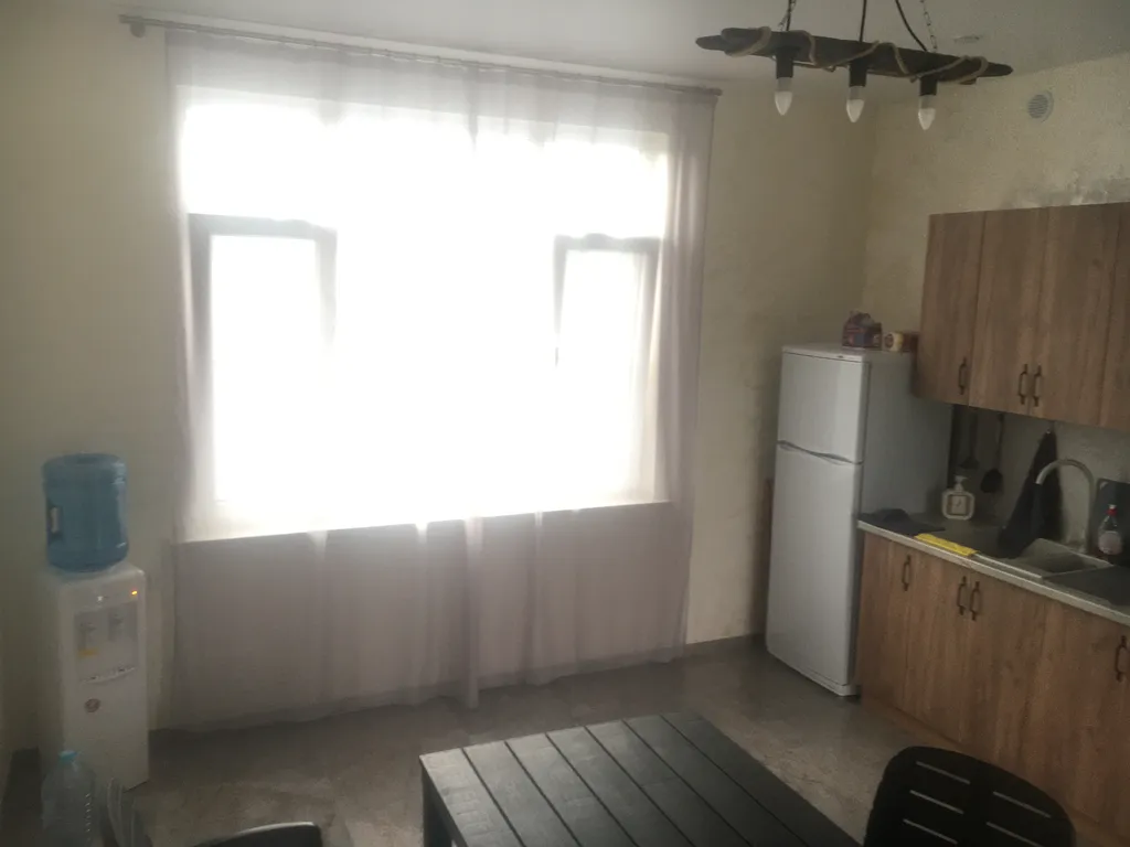 Номер люкс с видом на горы и всегда теплым бассейном