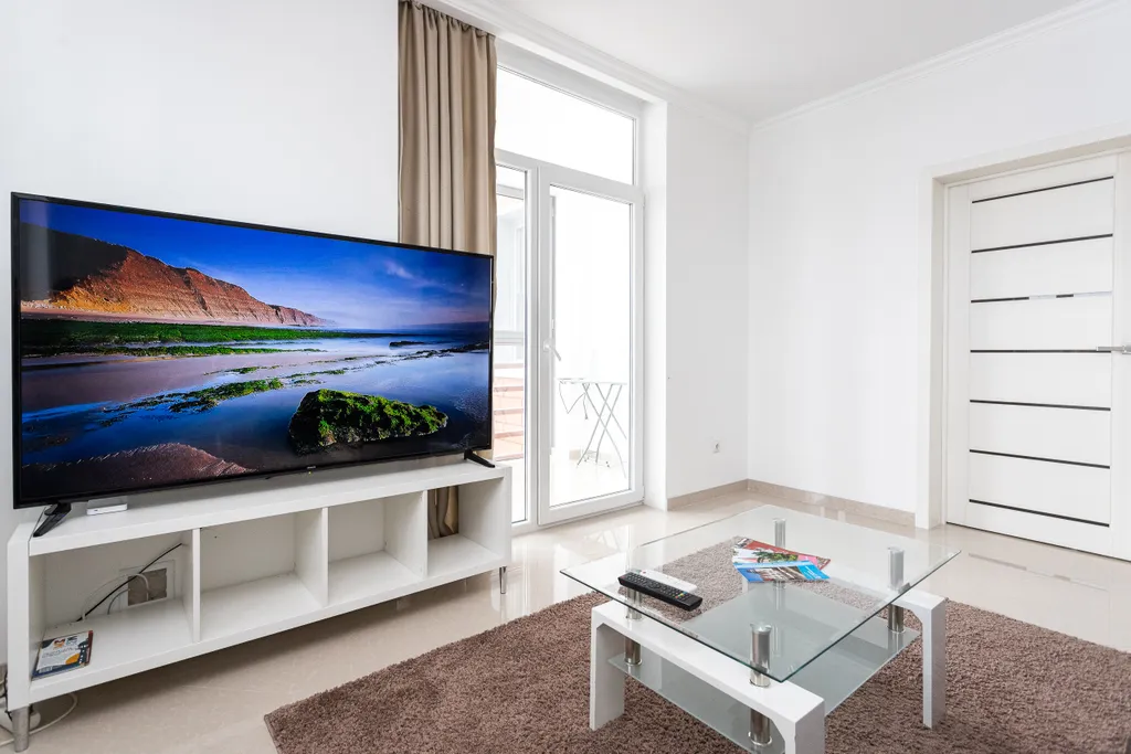 Шикарная Квартира в Центре города, с видом на Верхнее озеро.