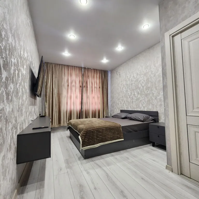 Квартира с новым ремонтом рядом с аэропортом