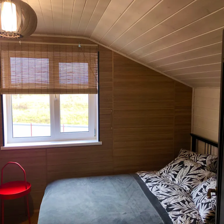 Дом на берегу озера