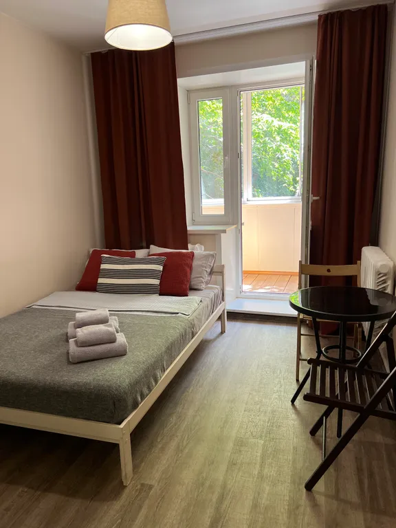 Апартамент с балконом у вокзала